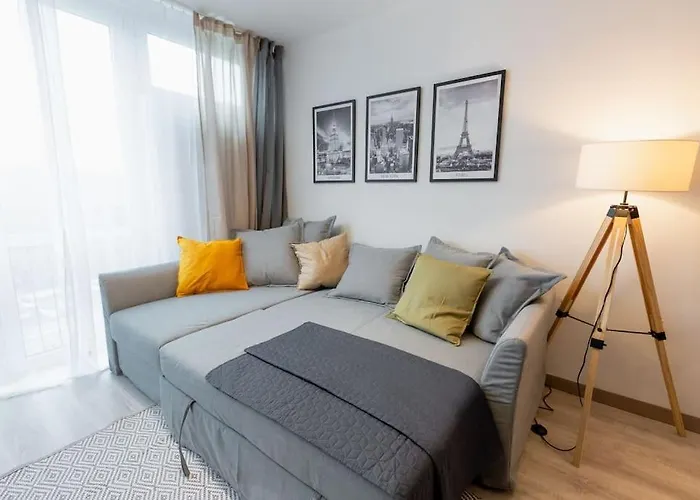 Comfy Place In The Heart Of Warsaw. Biz&Travel.