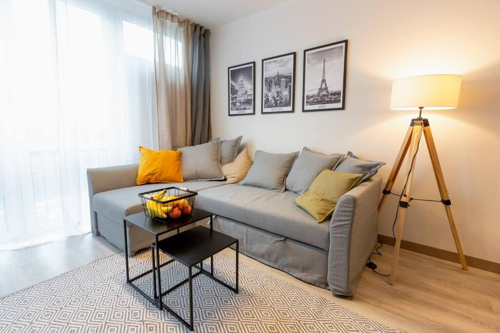 Apartment Comfy Place In The Heart Of Warsaw. Biz&travel.